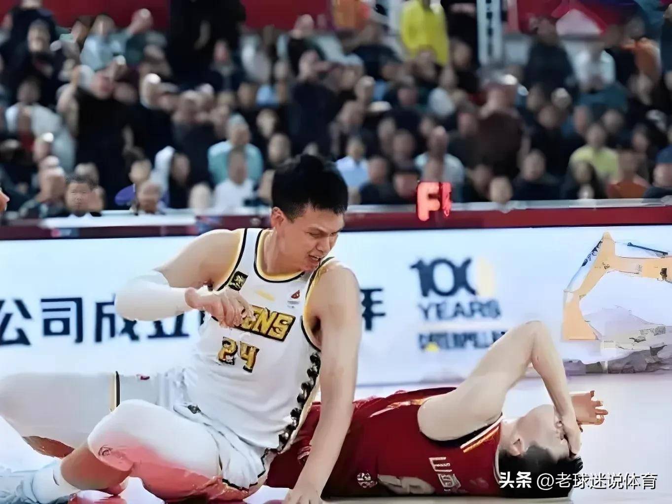 开云体育中国-中锋球员膝盖受伤退出本赛季