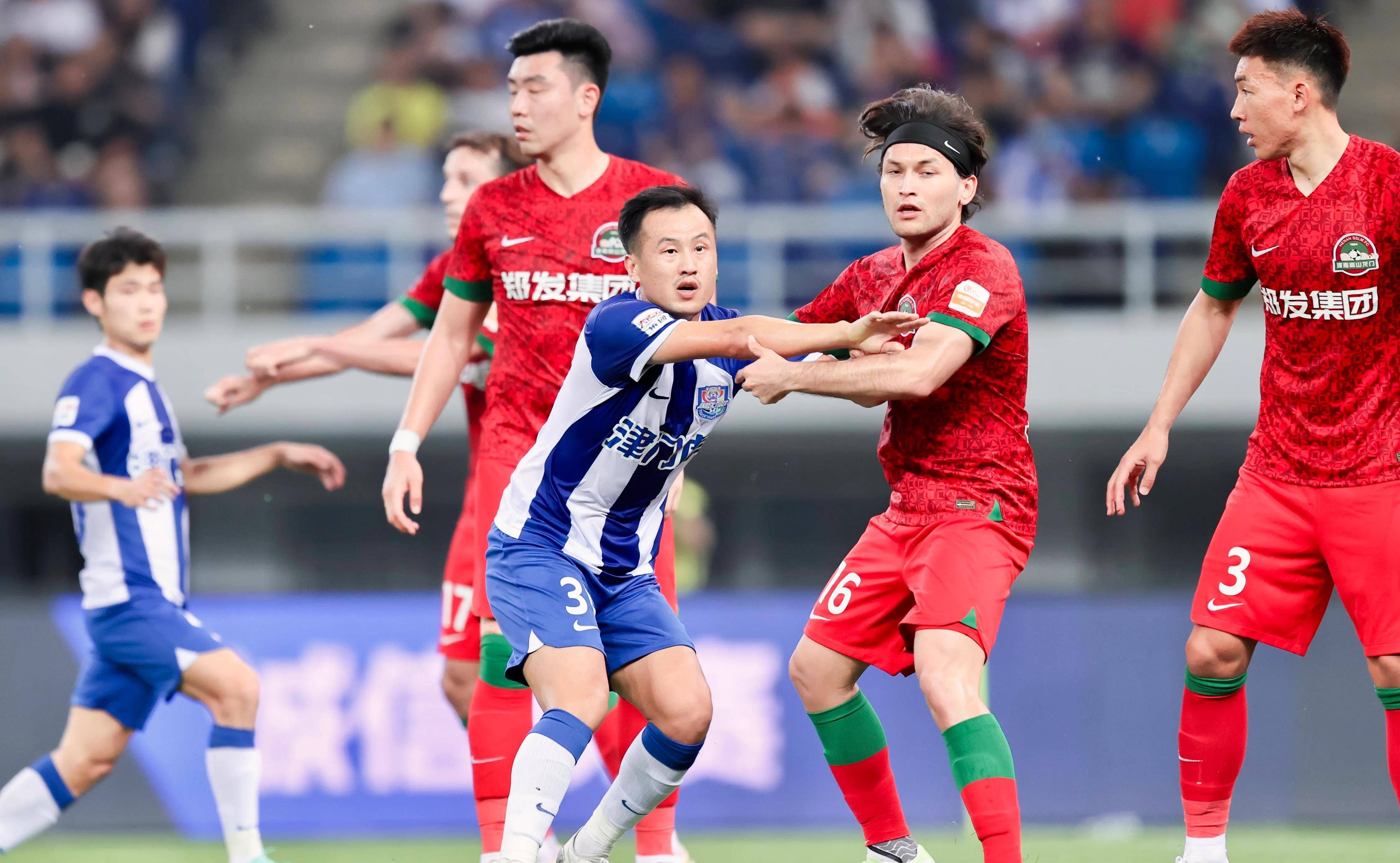 露西阿沃尔克实现客场首胜，历史性时刻