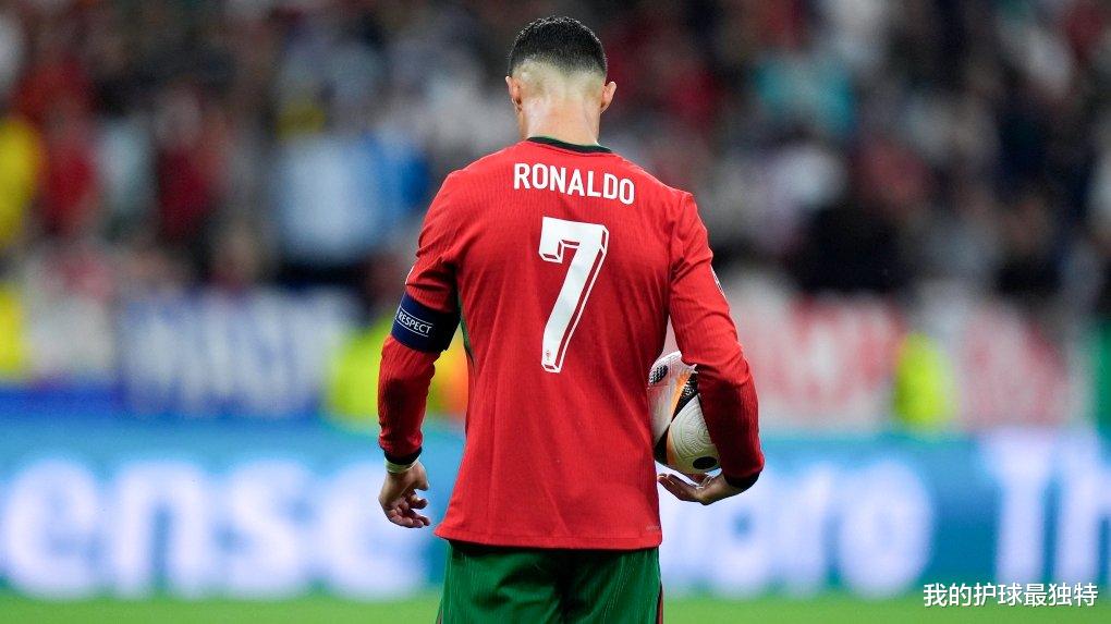 欧洲杯卫冕冠军葡萄牙队再次欧洲杯登场