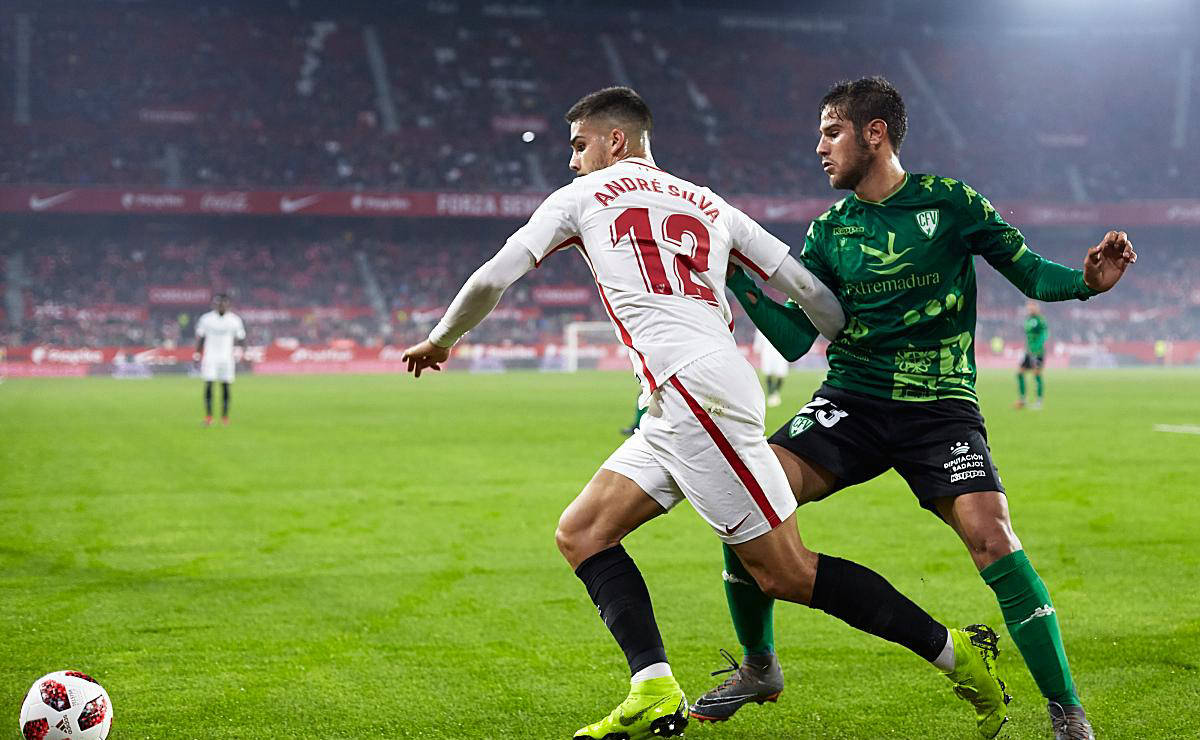 罗马客场惨败,需要调整战术 罗马客场惨败,需要调整战术