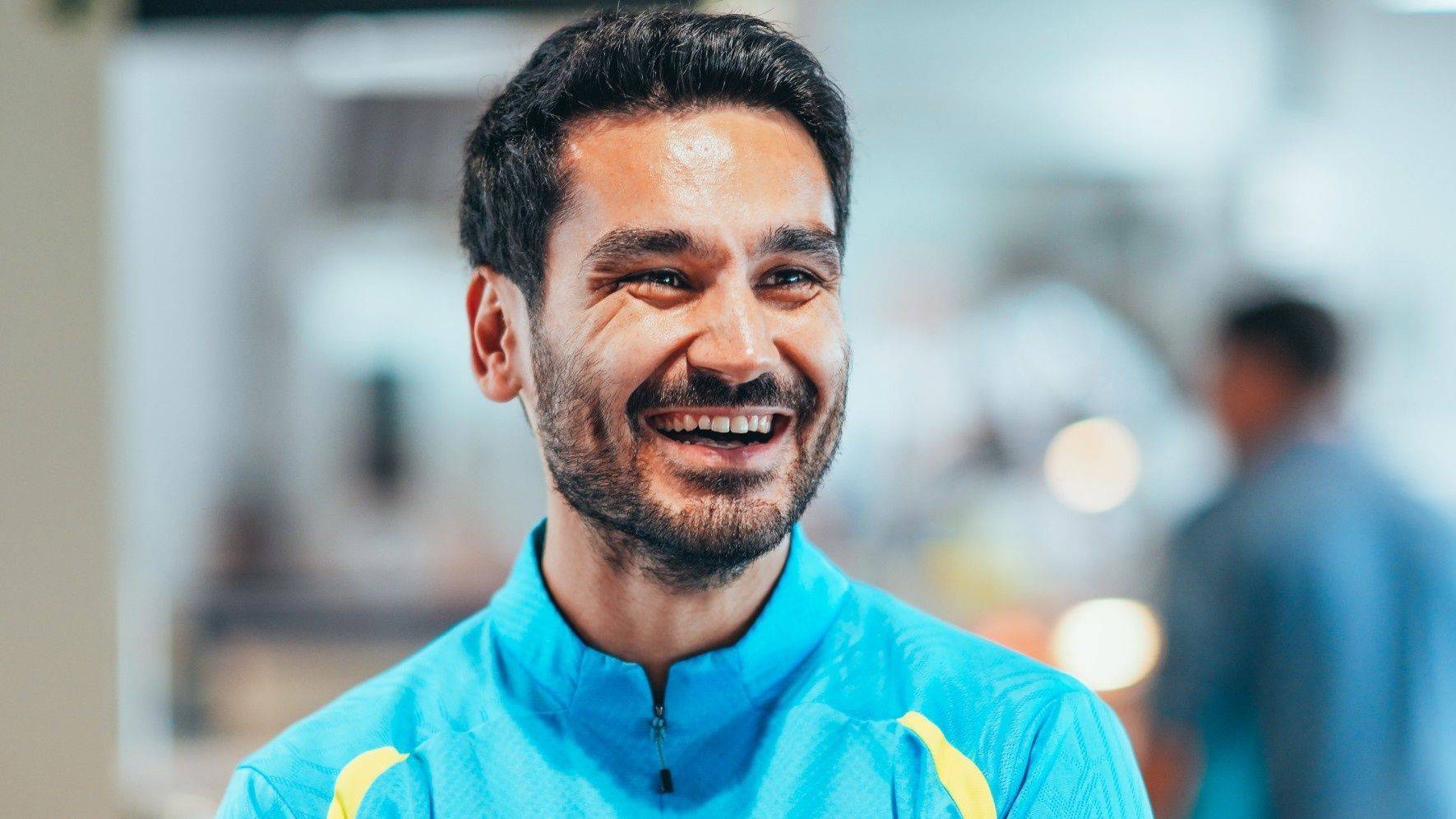 开云体育在线-曼城球员被曝与女友分手，感情转折的简单介绍