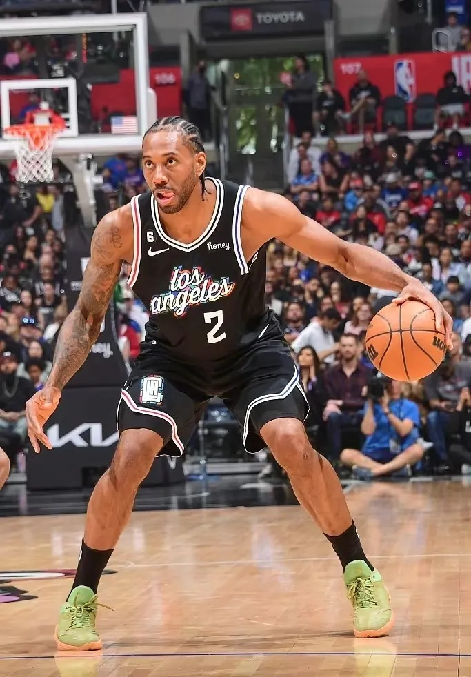 快船队球员连续场主场得分破百