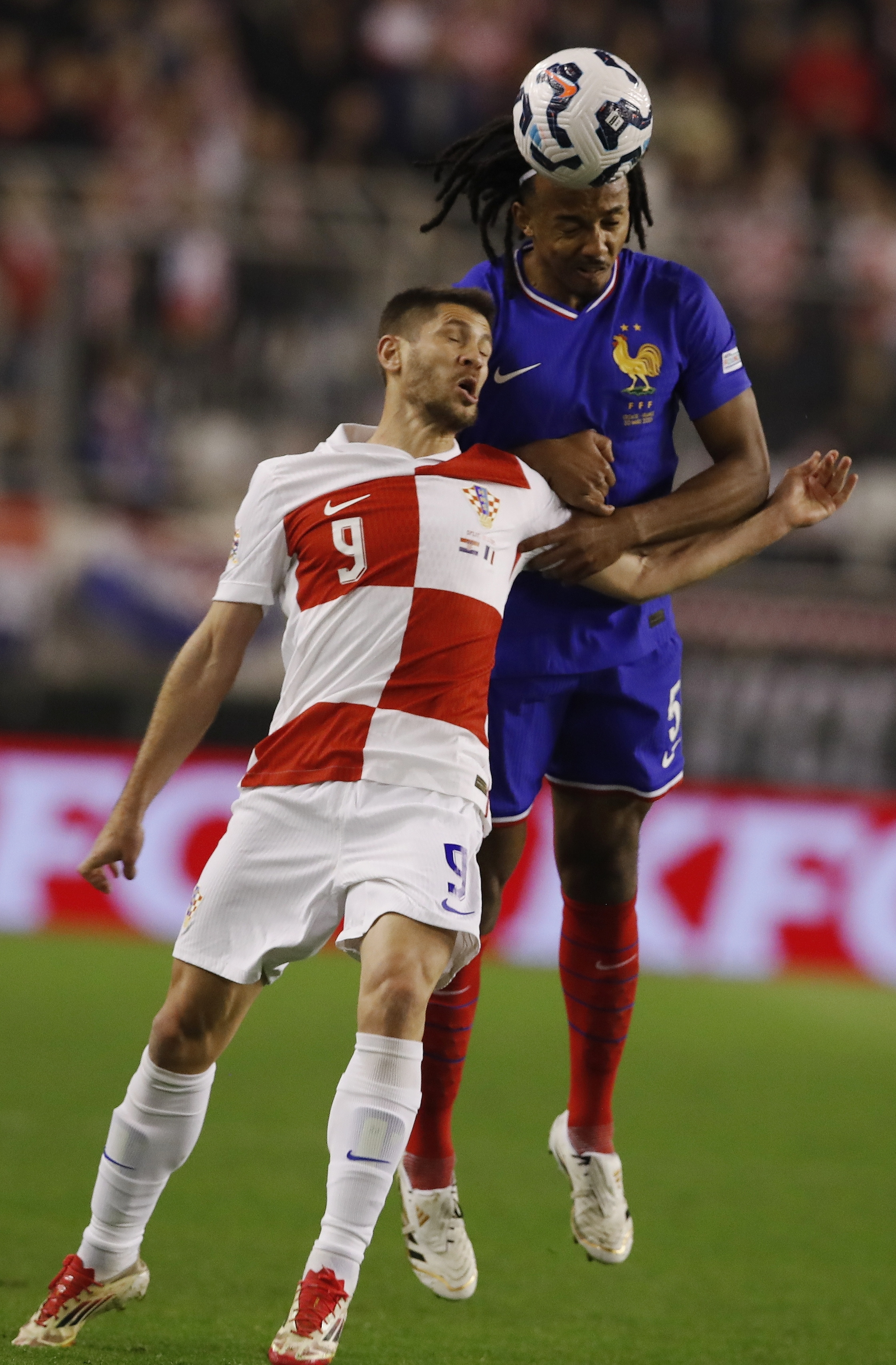 开云体育-克罗地亚战胜英格兰，取得关键胜利