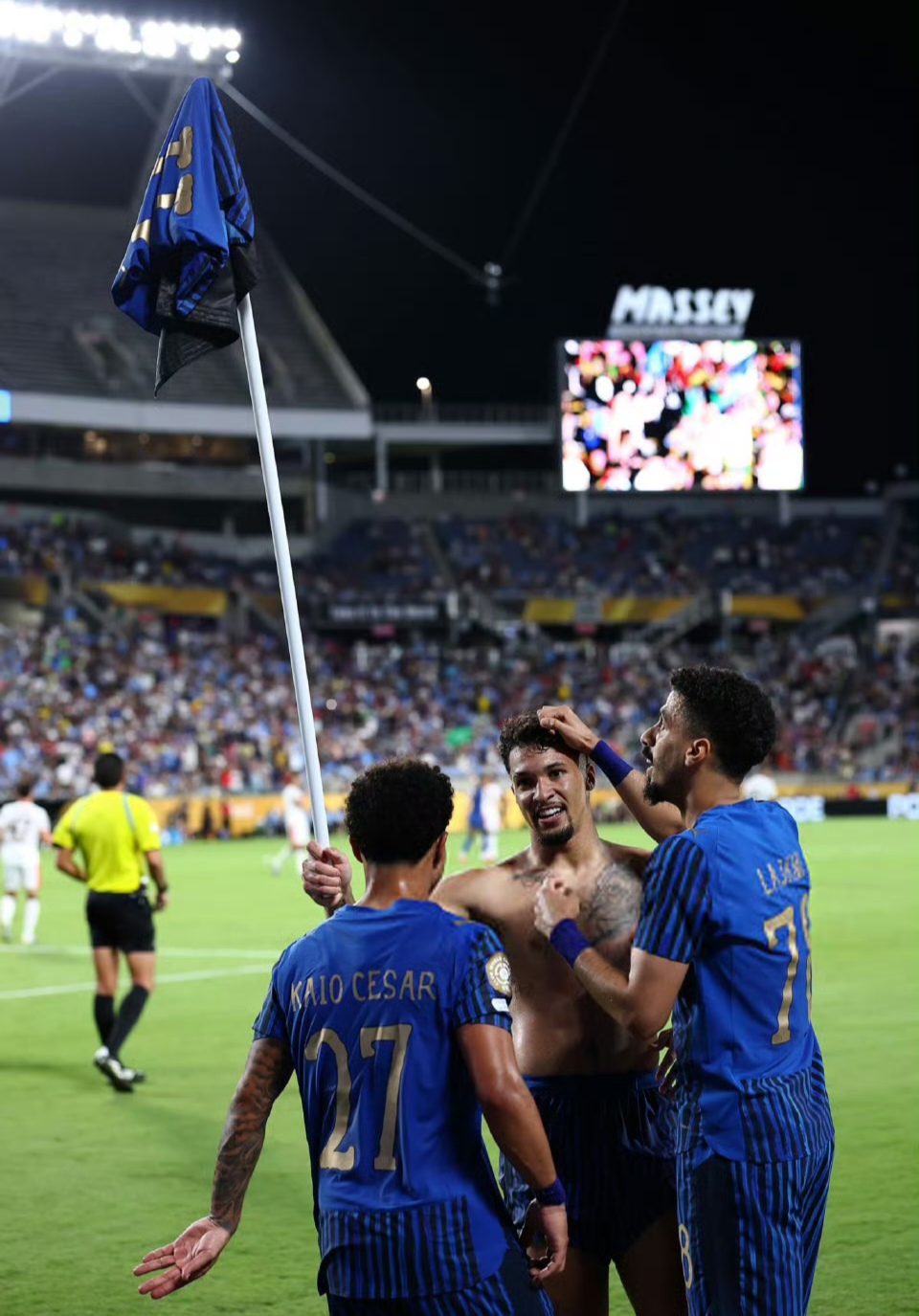 巴萨绝杀尤文，格列兹曼带队取胜