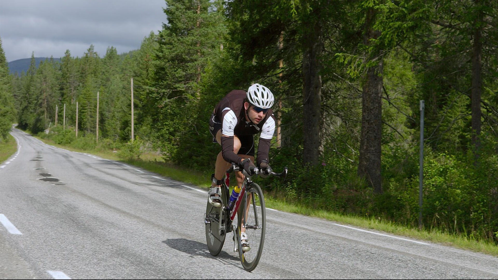 掘金强行终结鹈鹕，霍勒迪化身封喉之刃完成致命一击